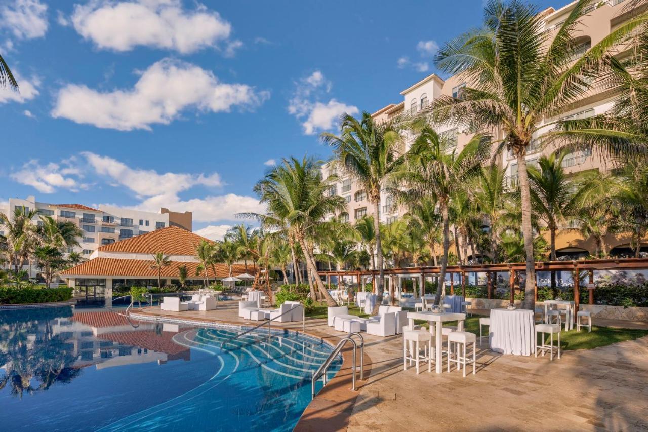 Fiesta Americana Condesa Cancún Exterior foto The pool at the Sheraton Nha Trang Hotel & Spa Resort