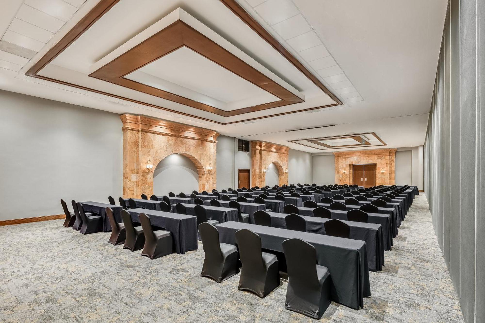 Fiesta Americana Condesa Cancún Exterior foto Meeting room